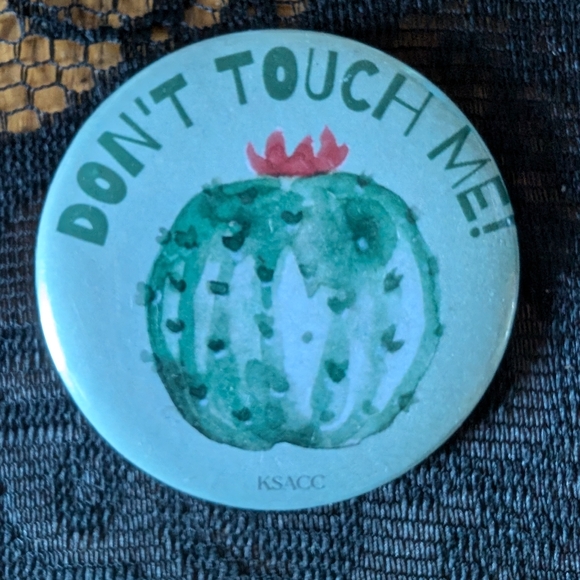 "Don't Touch Me" Cactus Flower Button - Picture 4 of 6
